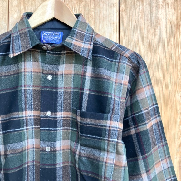 Pendleton Mens EUC Virgin Wool Green Plaid Lodge Shirt Sz Small - Picture 1 of 4